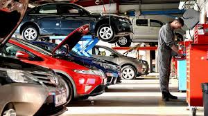 Udskiftning af Bilbatteri En Guide til At Forny Din Bil Udskiftning af Bilbatteri En Guide til At Forny Din Bil